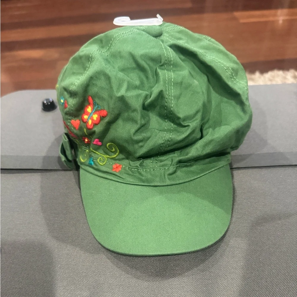 NWT the children’s place size 3-4t hat